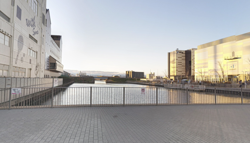 クルーズ名古屋みなとアクルス乗船場